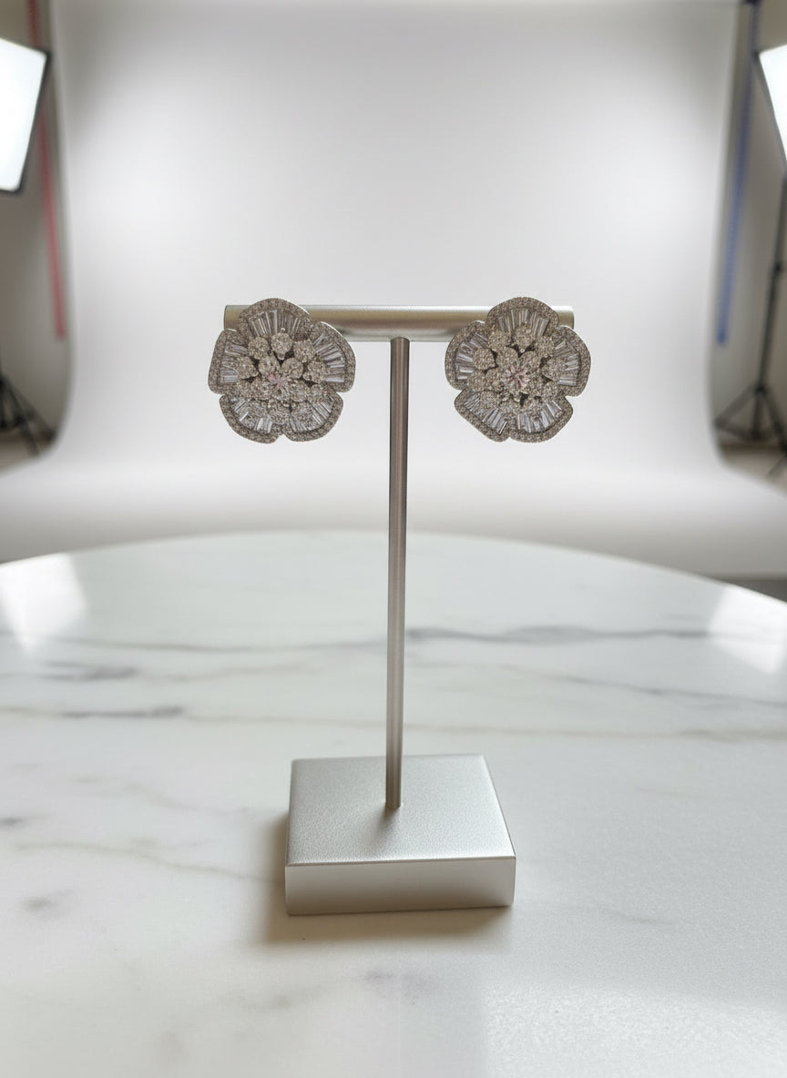 Flower diamond studs