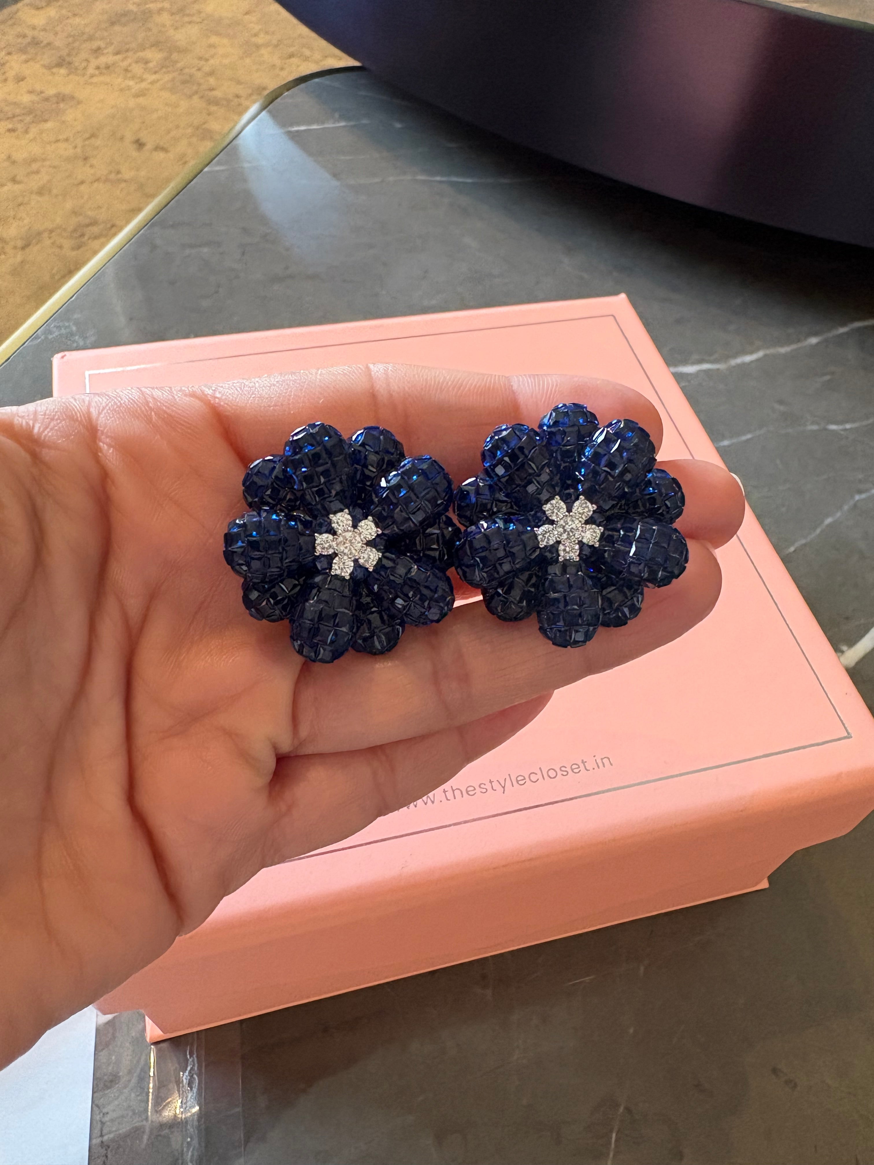 Blue crystal flower studs