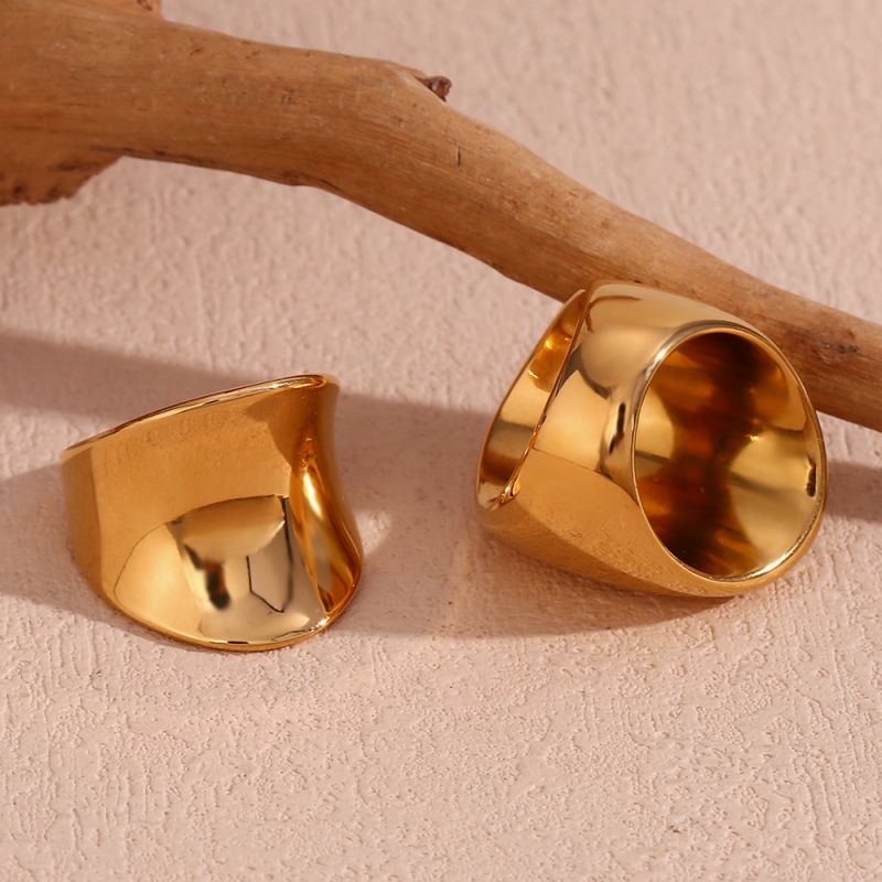 Statement Gold Ring Set