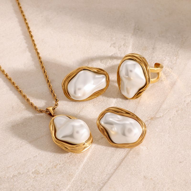 Baroque gold plated neckpiece, earrings & ring set