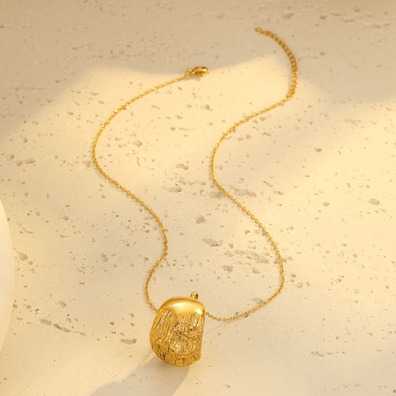 Gold plated studs & pendant