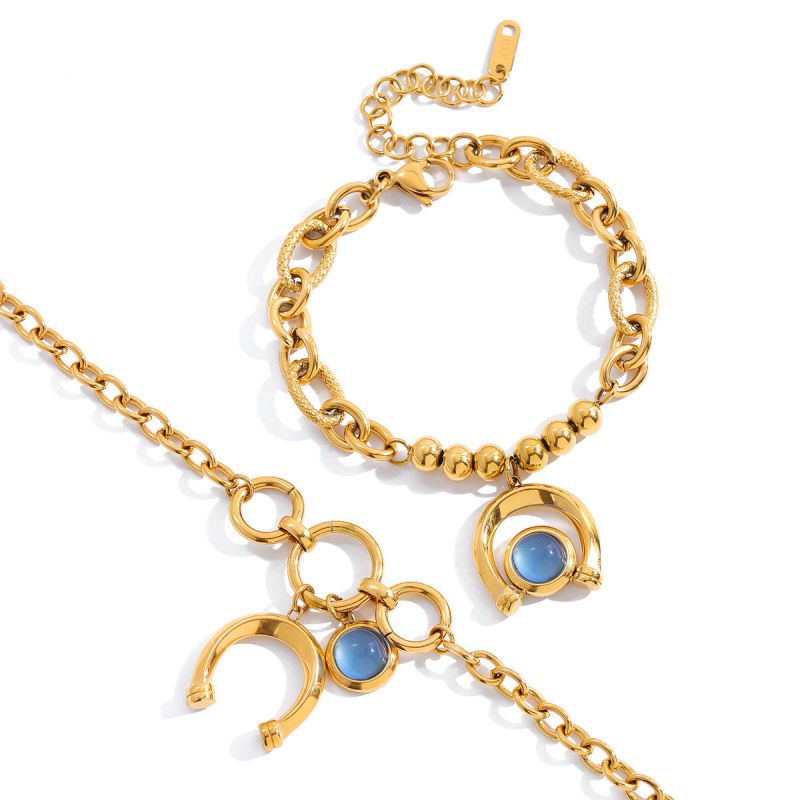 Gold Horseshoe statement bracelet set