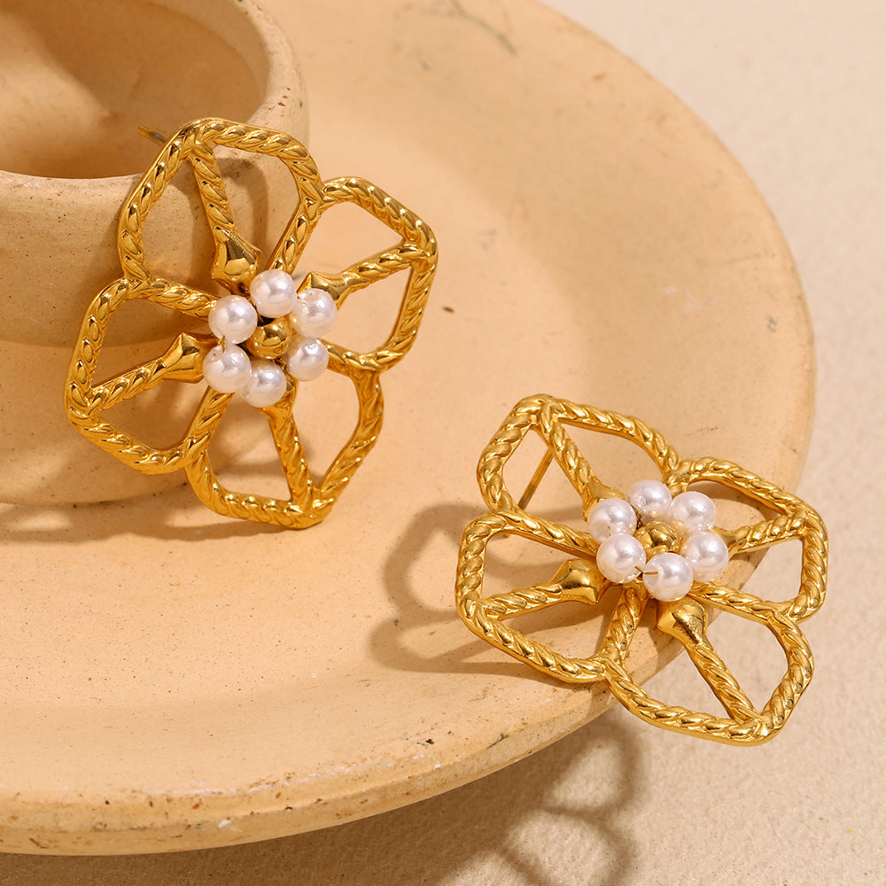 Flower pearl statement studs