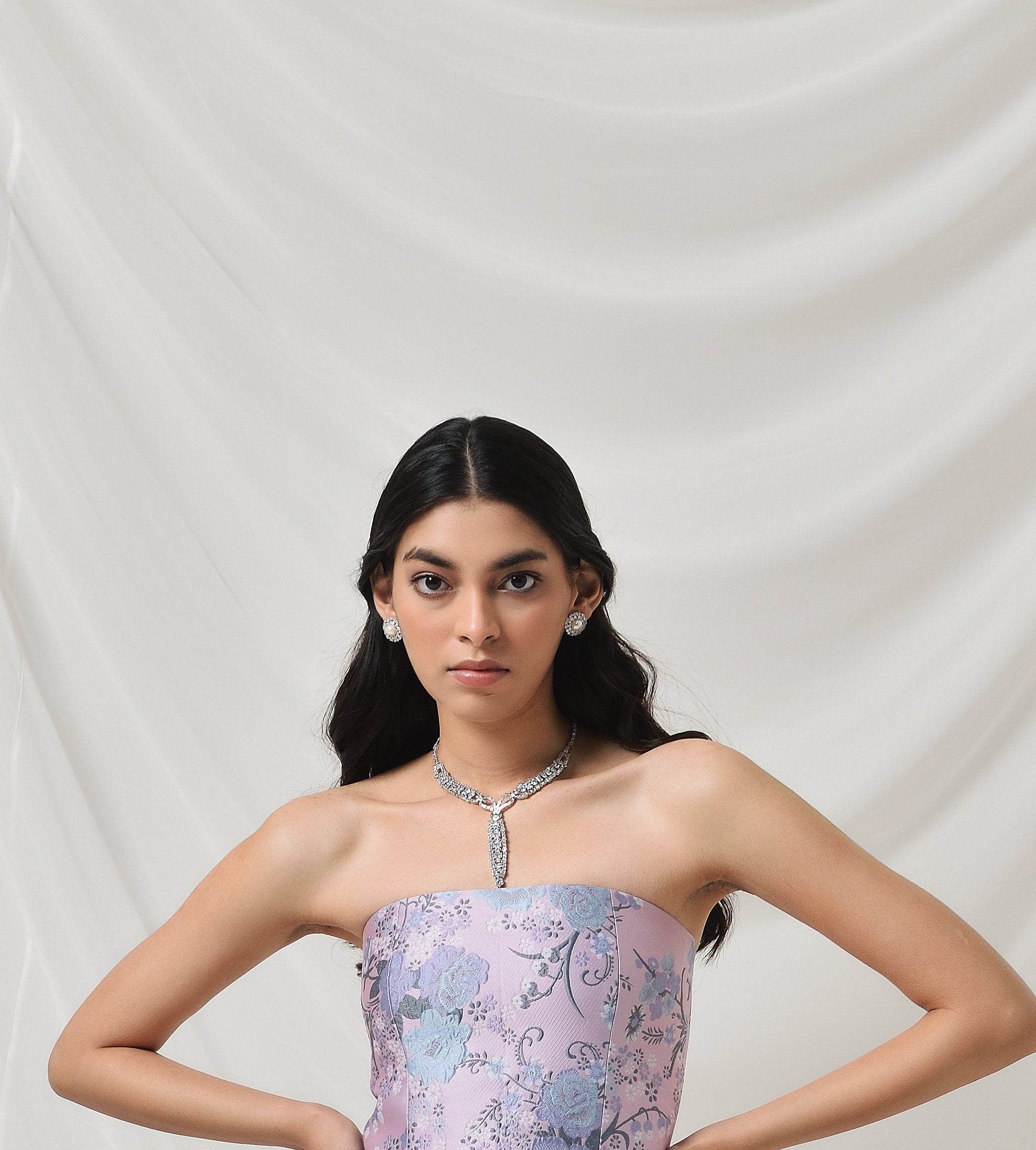 Cocktail diamond neckpiece