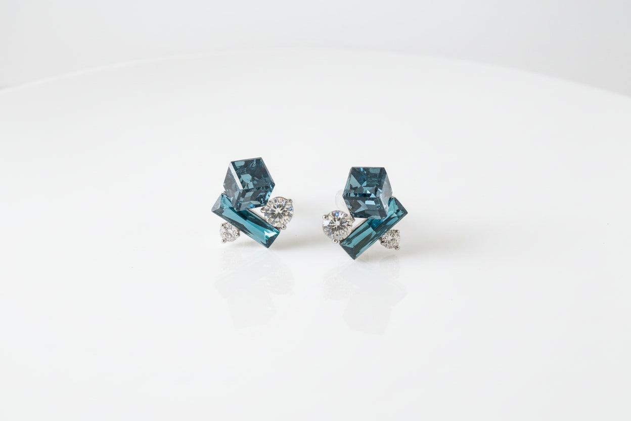 Blue crystal diamond studs