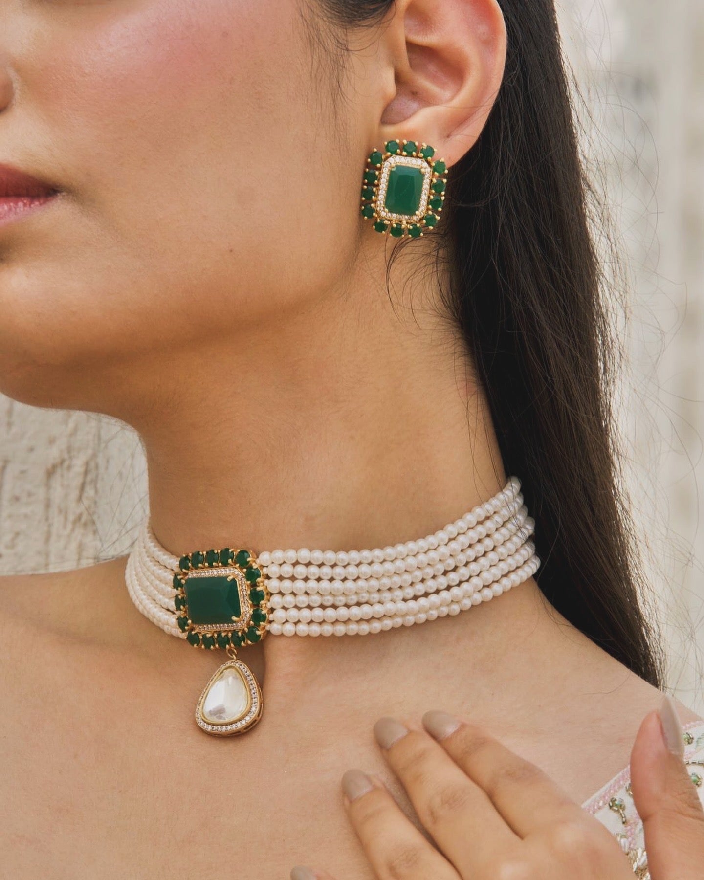 Pearl emerald polki drop choker set