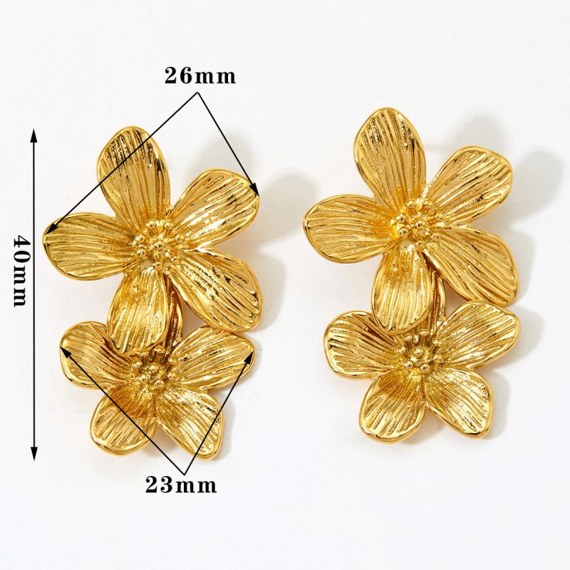 Gold flower drop earrings