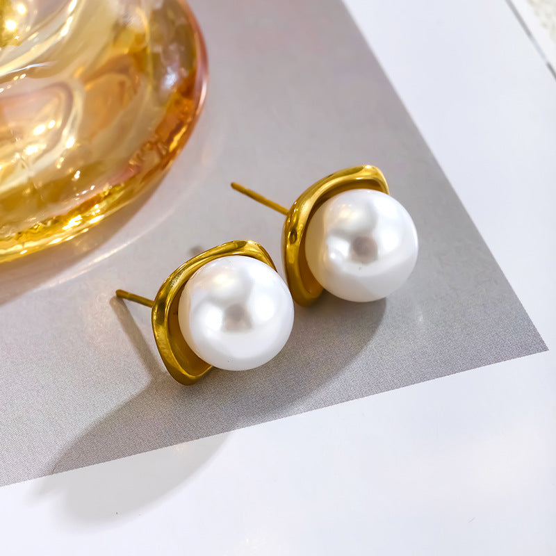 Pearl Gold Studs