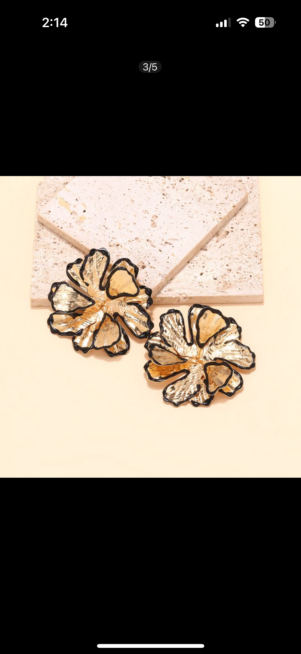 Flower gold & black bold earrings