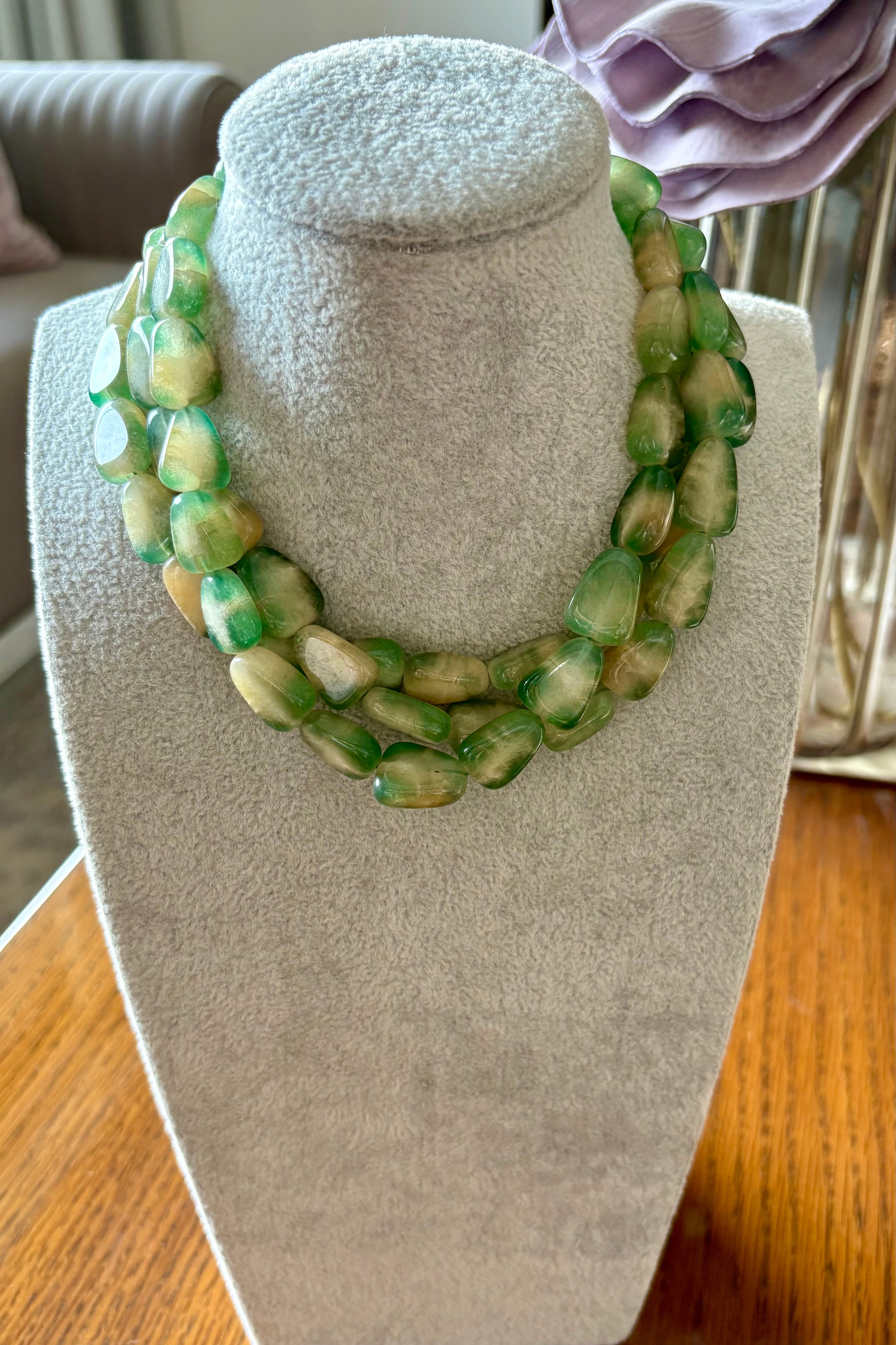 Green stone statement choker