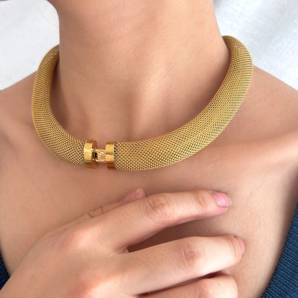 Statement Gold Choker