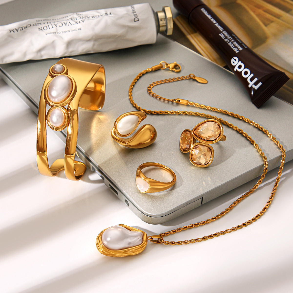 Geometric gold crystal ring