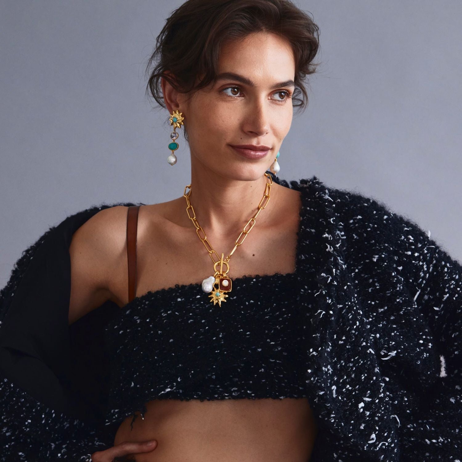 Statement pendant neckpiece